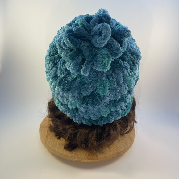 Handmade Women’s/Junior’s Winter Hat With Loopy Pom-Pom - Variegated Teal - Picture 6 of 9